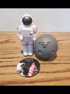 Alpi - NASA - Commemorative Souvniers - Harrison Schmitt - Apollo 17 - Astronaut